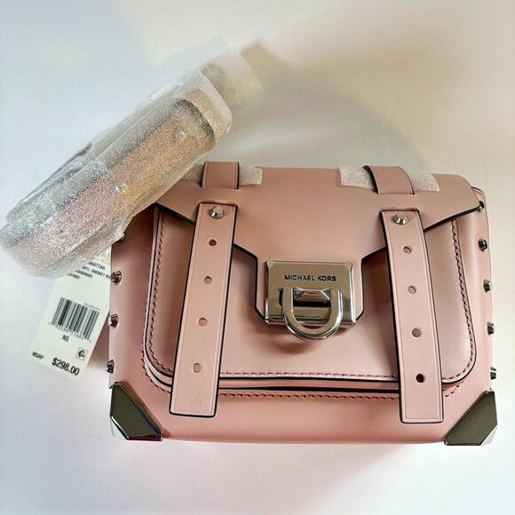 Michael Kors Manhattan Small Messenger Crossbody bag in a smokey rose color. - Picture 1 of 8
